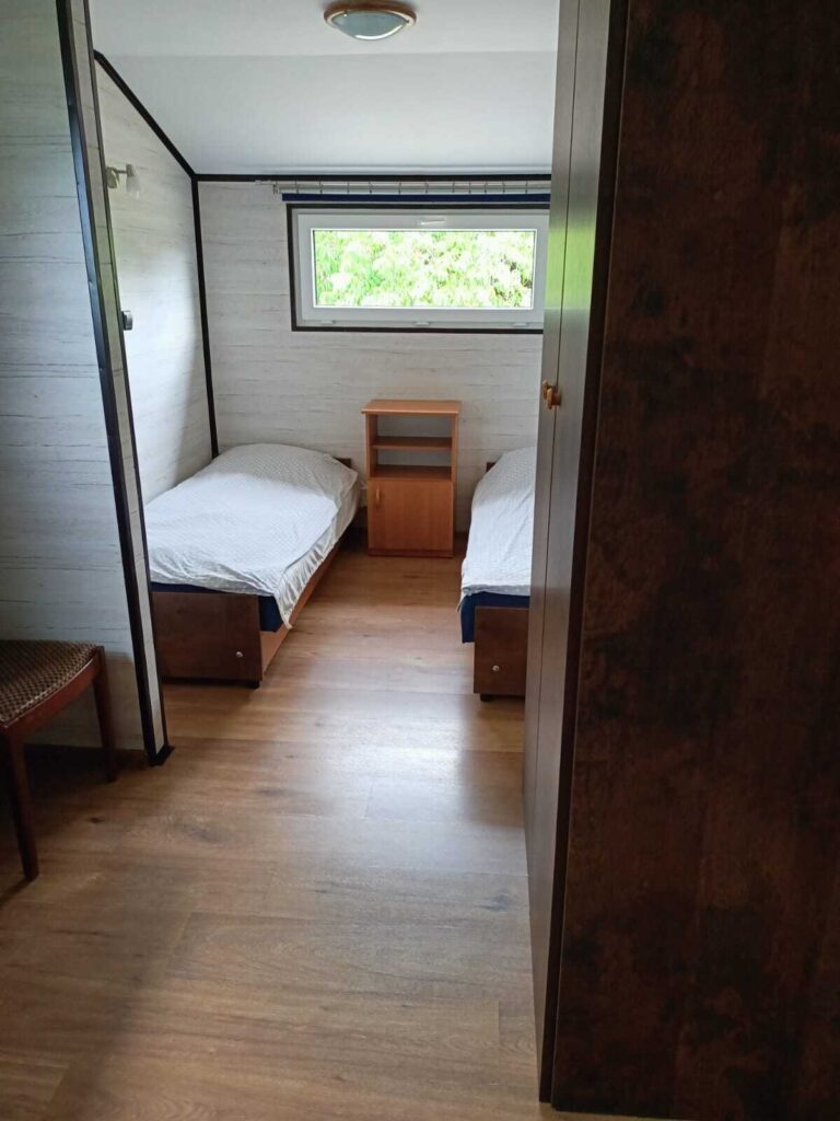 80b0bb4a-87e4-4797-9c59-5369d4797ed2